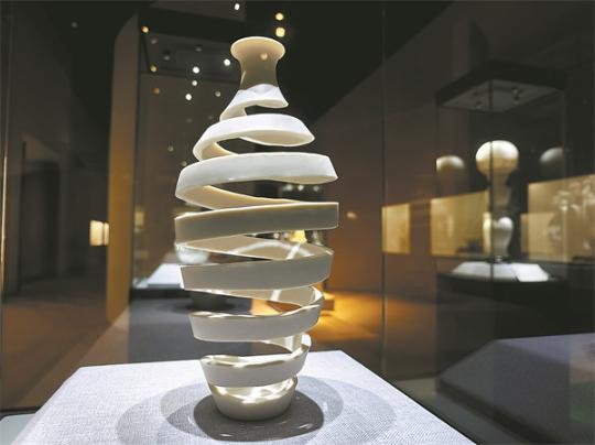 Delicate wares exhibit county's resilience